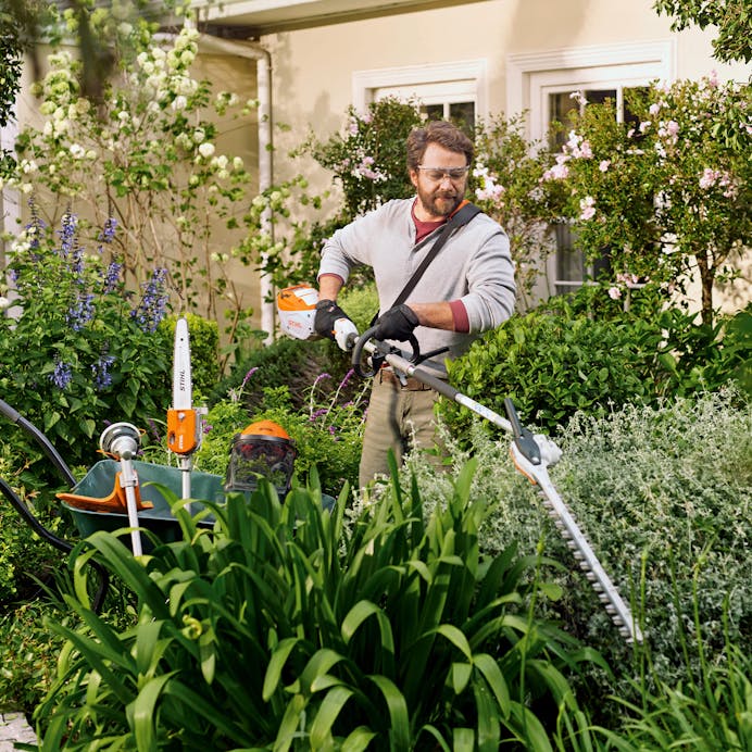 Stihl KMA 80 R